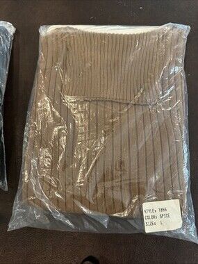 Womens Vintage Pierre Cardin Brown Rib Knit Turtleneck Sweater Size L BRAND NEW